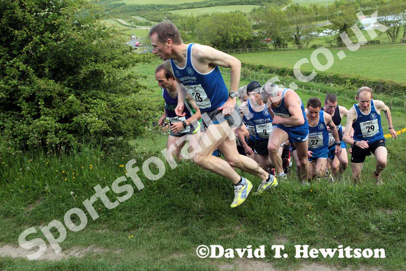 Soon after the start of the Penshaw Hill Race.